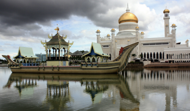 Sultan Omar Ali Saifuddien Mosque